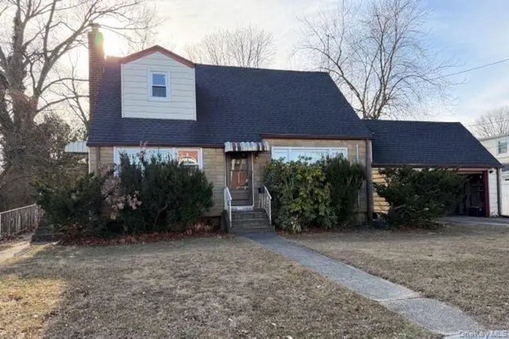 2342 7th Street, East Meadow