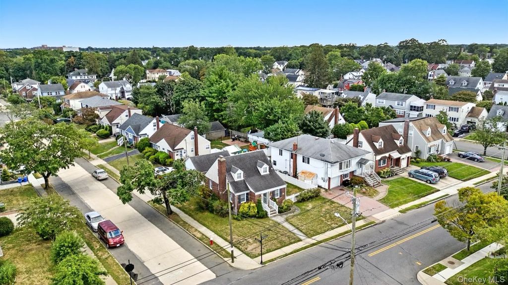 40 Hendrickson Avenue, Lynbrook