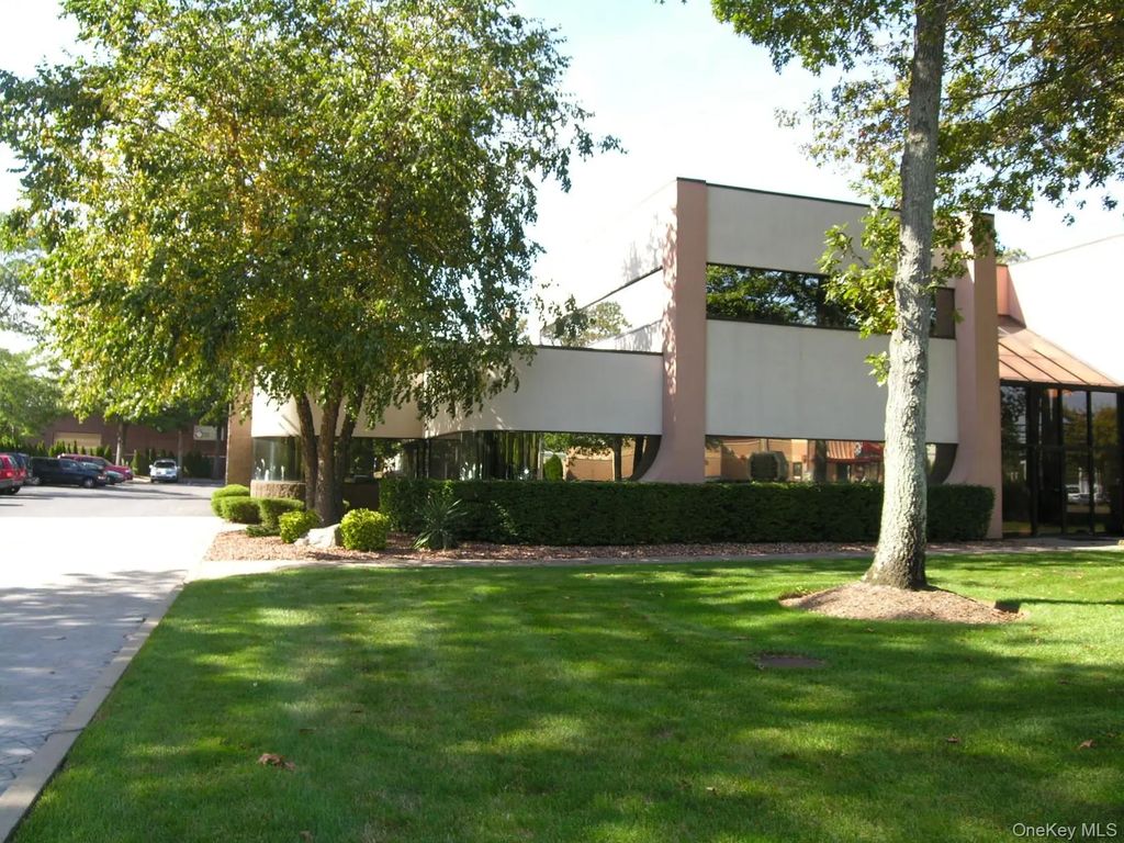 22 Southern Boulevard # 111, Nesconset