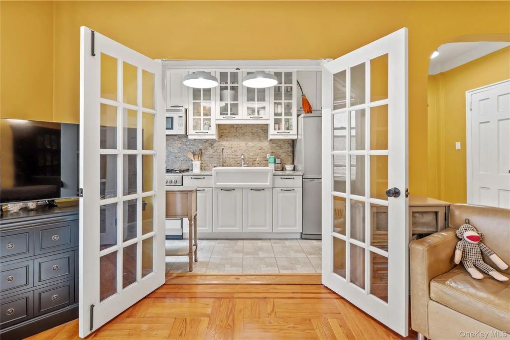 110-31 73rd Road # 4n, Forest Hills