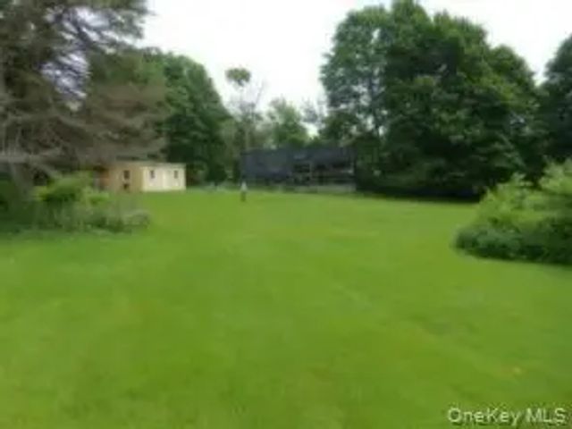 1553 22 Route, Brewster