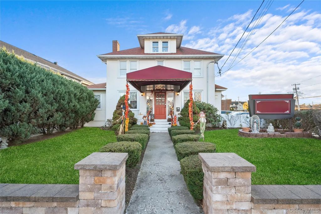 70 Park Avenue, Bay Shore