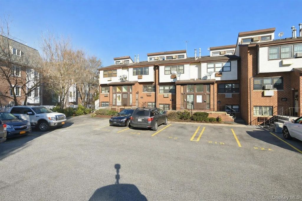 120-11 Cove Court # 89, College Point