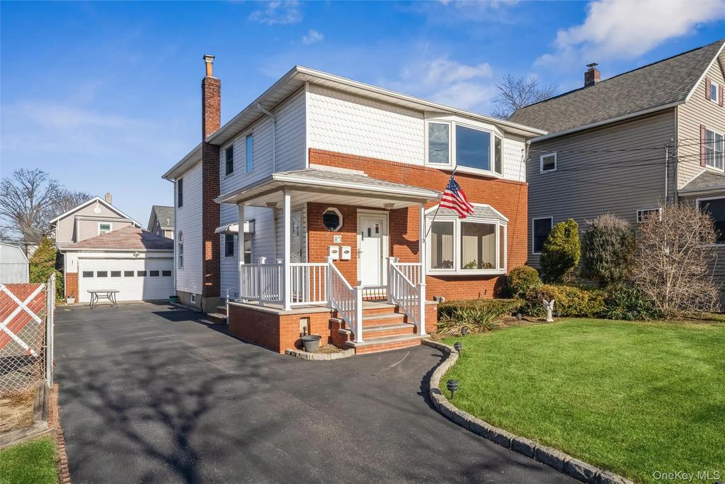 83 W Valley Stream Boulevard, Valley Stream