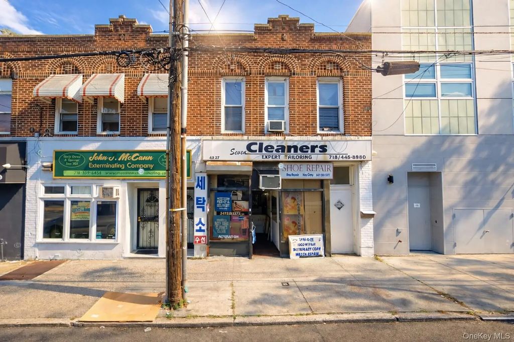 43-27 162nd Street, Flushing