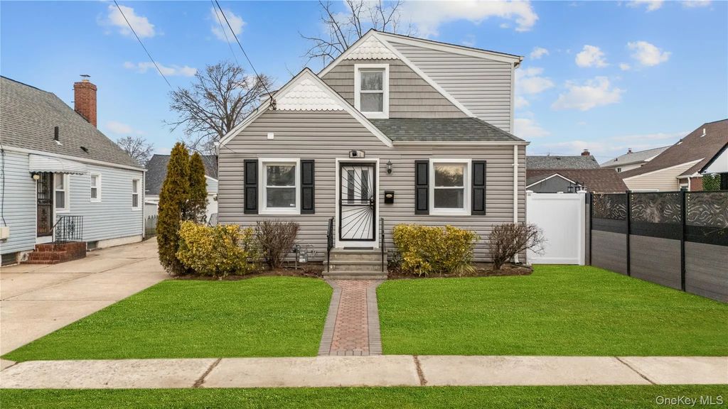 141 Booth Street, Hempstead