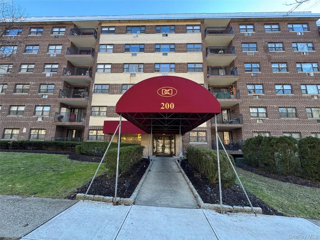 200 Diplomat Drive # 6p, Mount Kisco