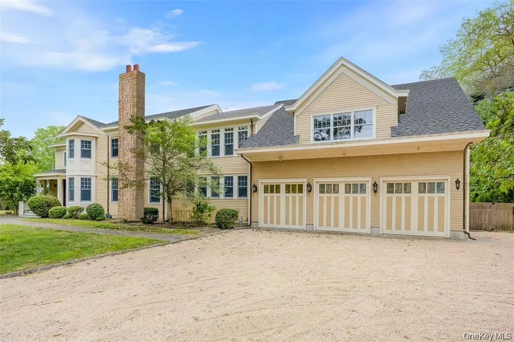 52 Brushy Neck Lane, Westhampton