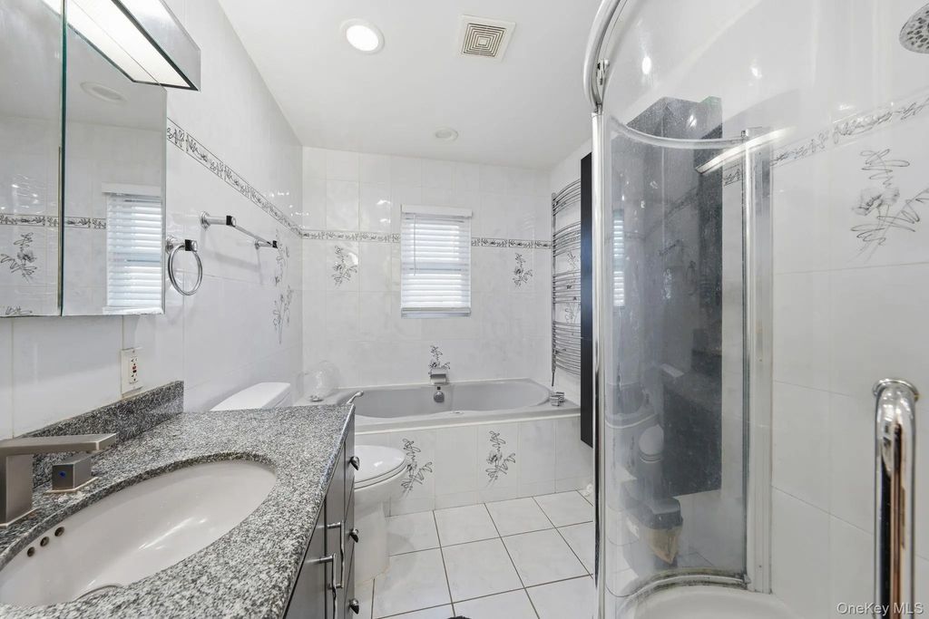 295 Union Avenue, Lynbrook