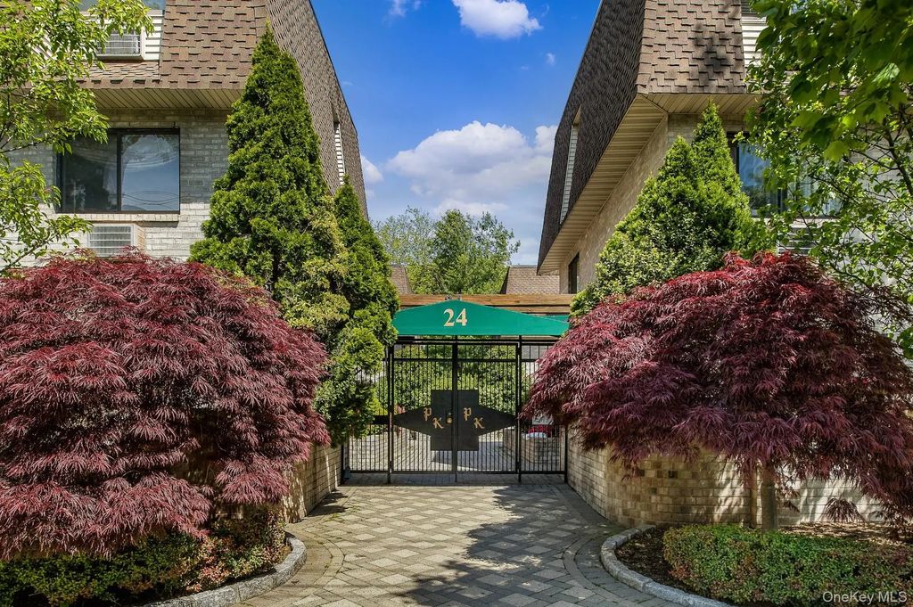 24 Carhart Avenue # 217, White Plains