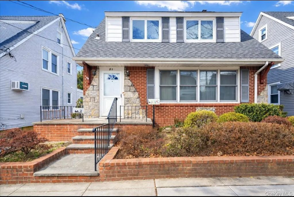 21 Cornell Street, Williston Park