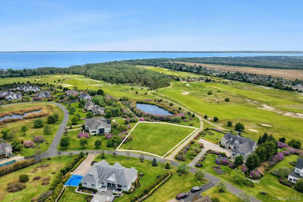 2200 Laurel Trail, Laurel