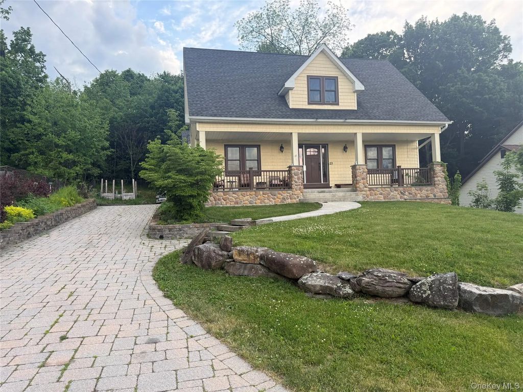23 Swezey Place, Monroe