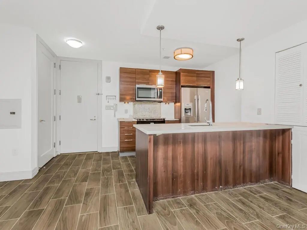 701 Ridge Hill Boulevard # 1d, Yonkers