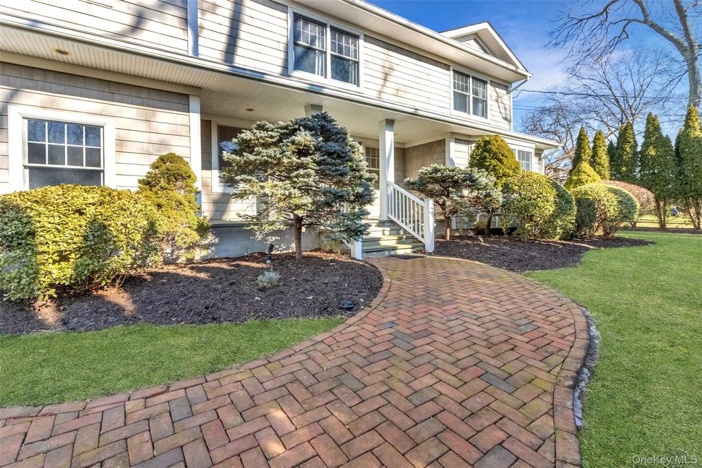 435 Luptons Point Road, Mattituck