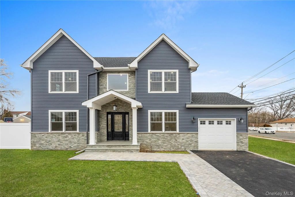 199 N Elm Street, Massapequa