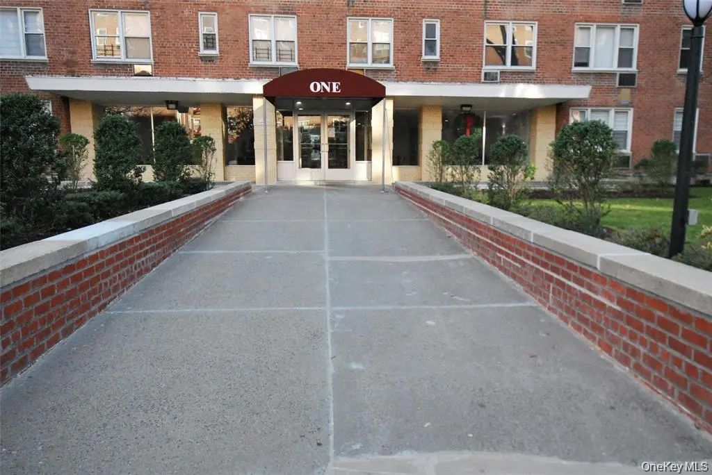 1 Sadore Lane # 4o, Yonkers