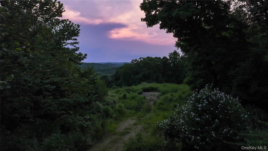 93 Settlers Hill Road, Brewster