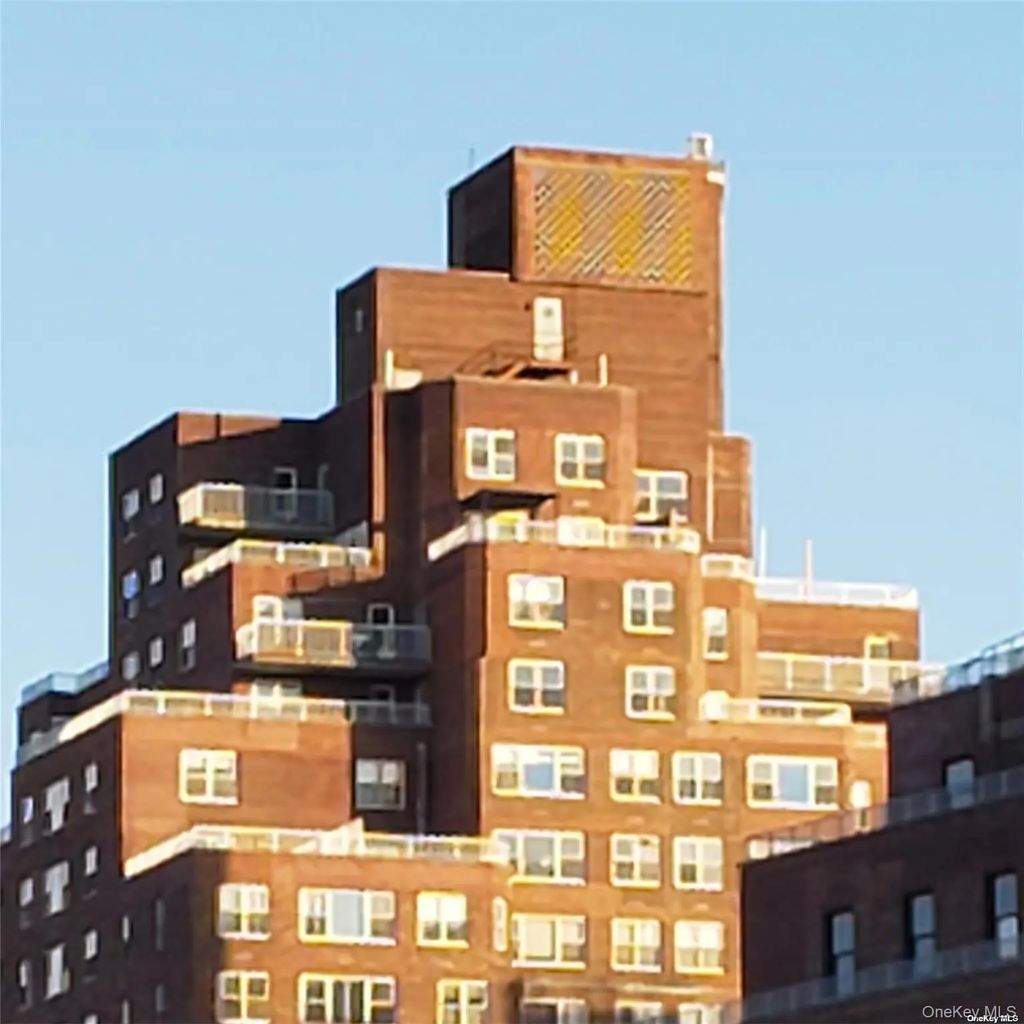 107- 40 Queens Boulevard # Ph1, Forest Hills