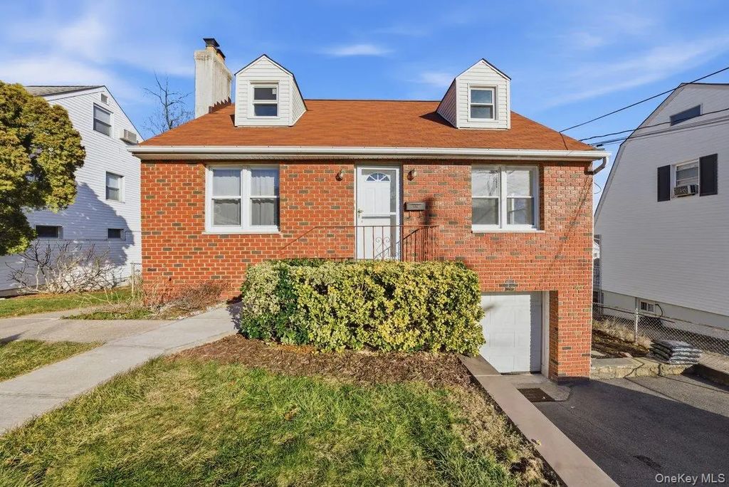 54 Staunton Street, Yonkers