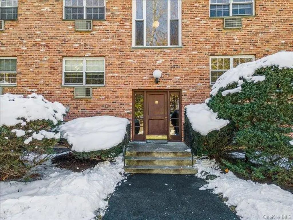 9 Dove Court # V, Croton-on-Hudson