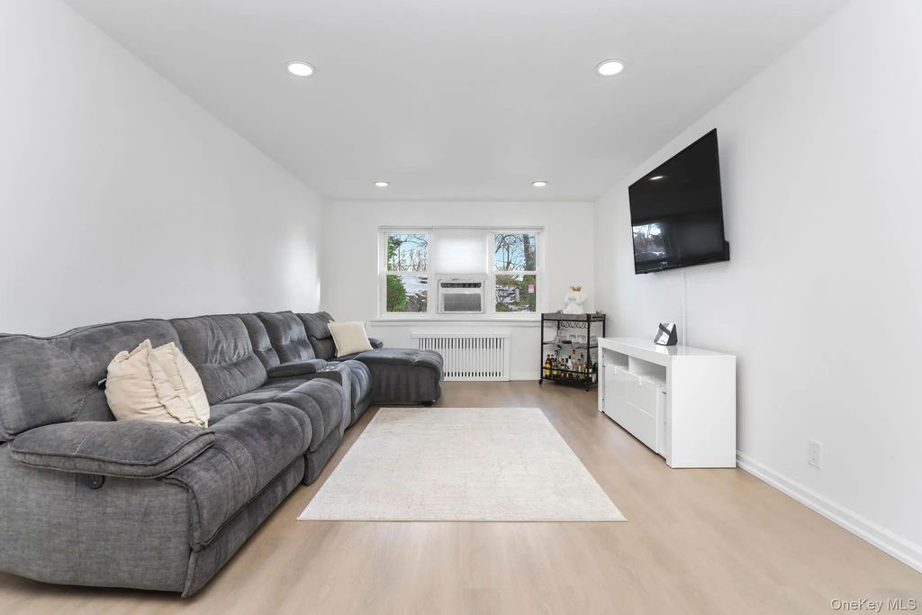450 Pelham Road # 1c, New Rochelle
