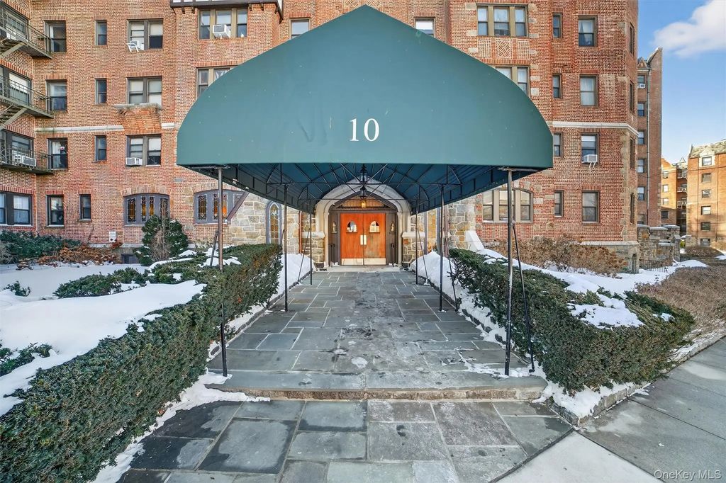 10 Nosband Avenue # 6m, White Plains