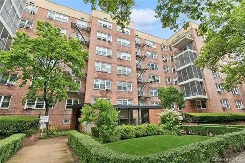9230 56 Avenue # 6c, Elmhurst