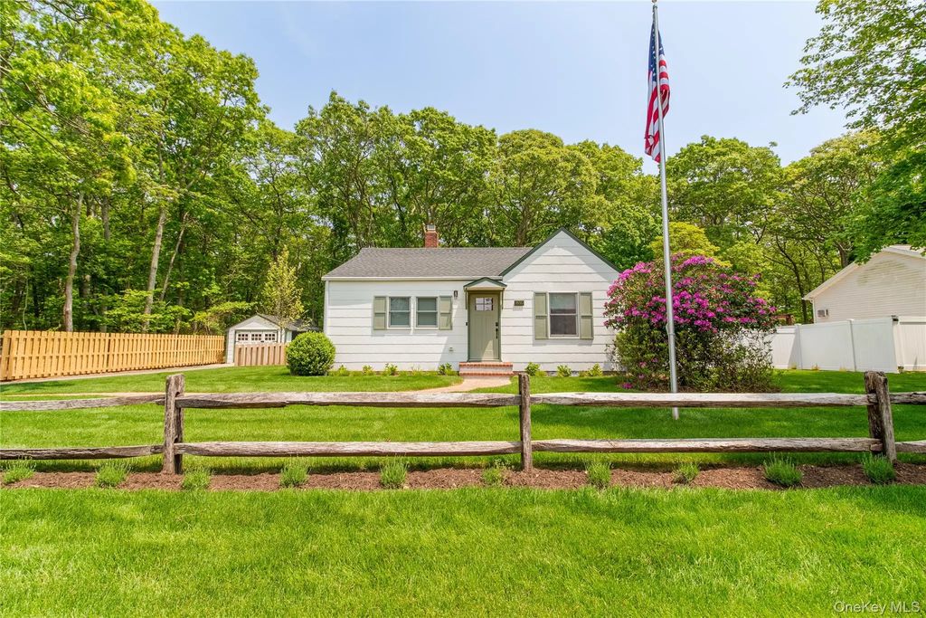 1850 Rocky Point Road, East Marion