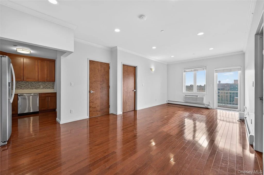 149-06 Northern Boulevard # 501, Flushing