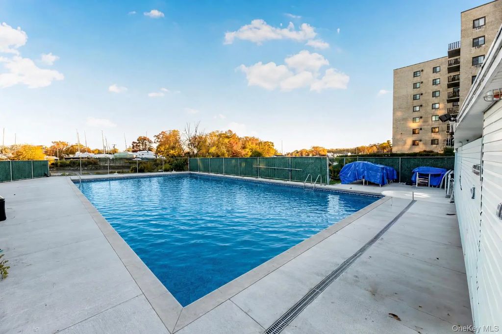 640 Pelham Road # 4g, New Rochelle