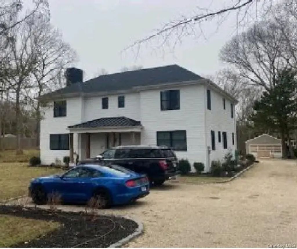 67 Squiretown Road, Hampton Bays