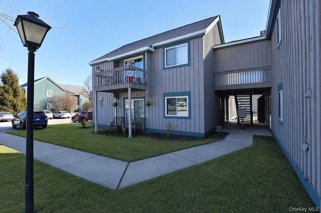 81 Sterling Street # 81, Beacon