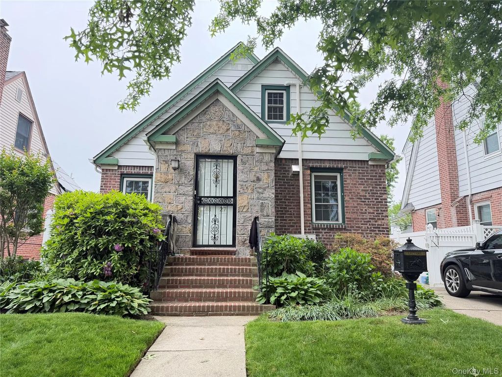 48-27 213th Street, Bayside