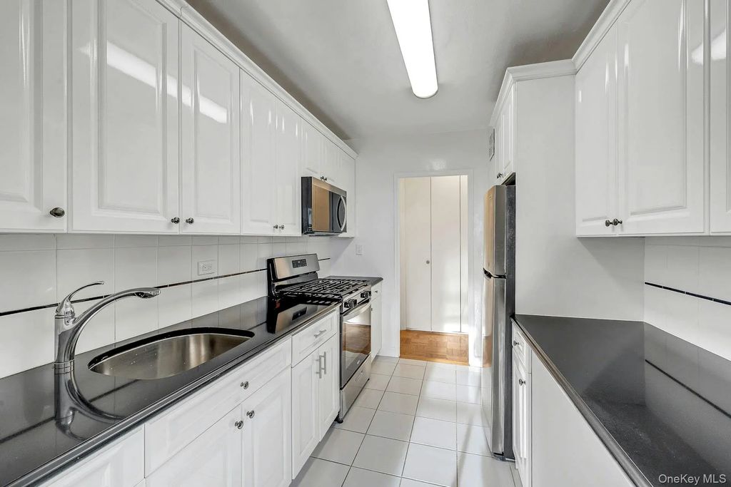 615 Palmer # 1004, Yonkers