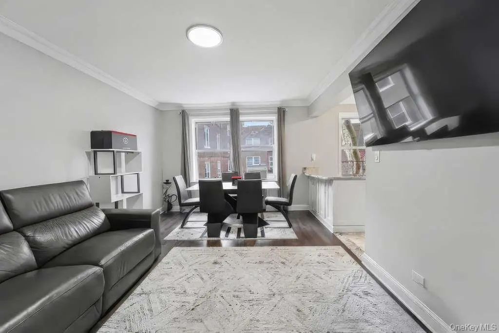 141-35 78th Road # 2-m, Kew Garden Hills
