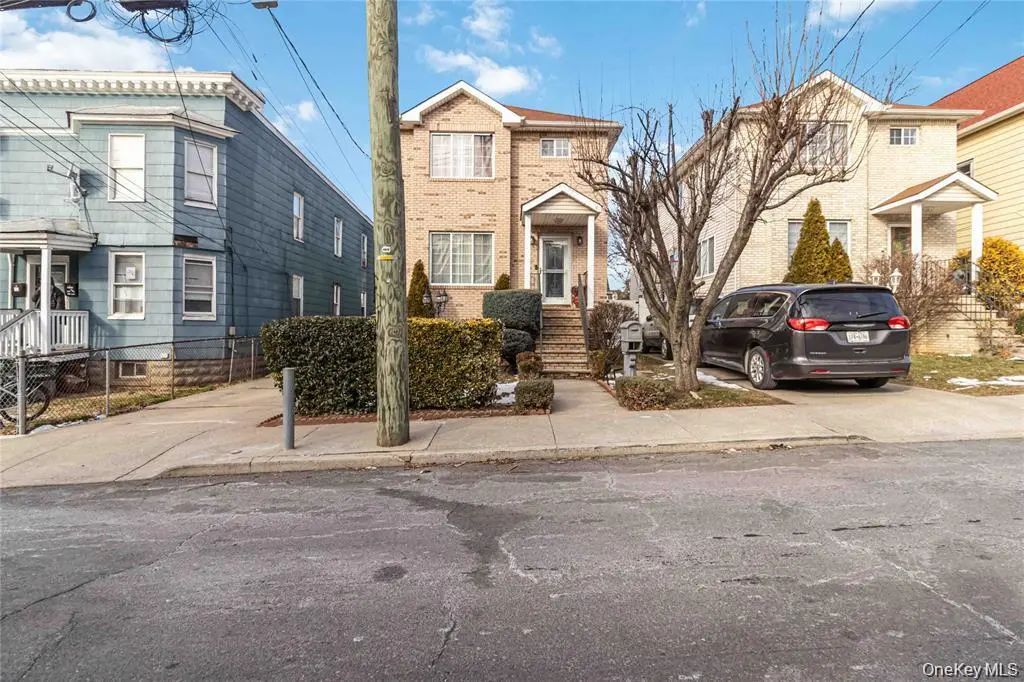 25 South Street, Staten Island