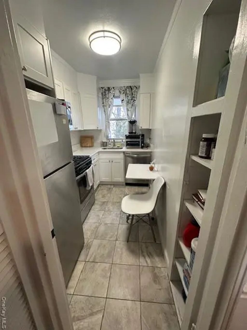 14 Stokes Road # 2b, Yonkers