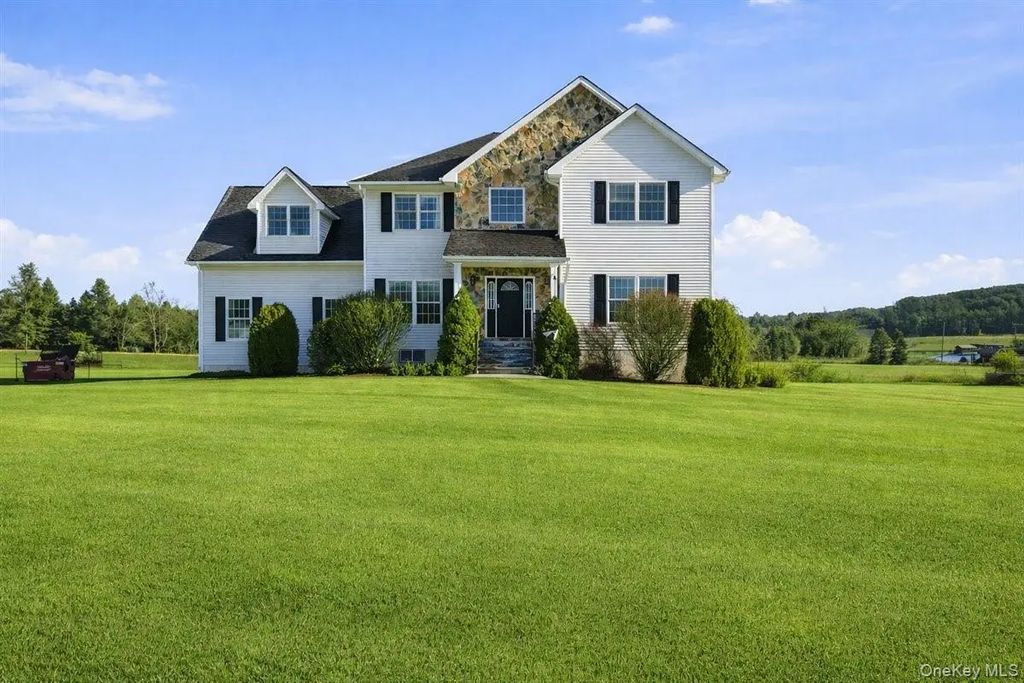 4 Picnic Woods Road, Clintondale