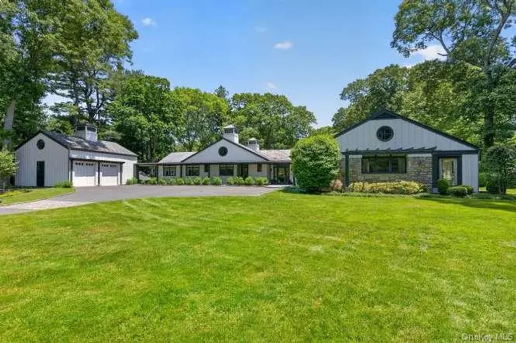 343 Chicken Valley Road, Upper Brookville