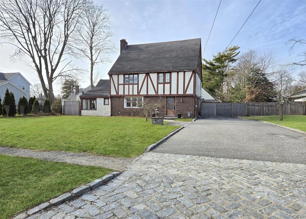 410 Greene Avenue, Sayville