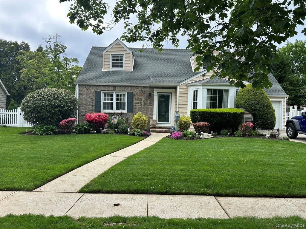 315 Maryland Avenue, Freeport