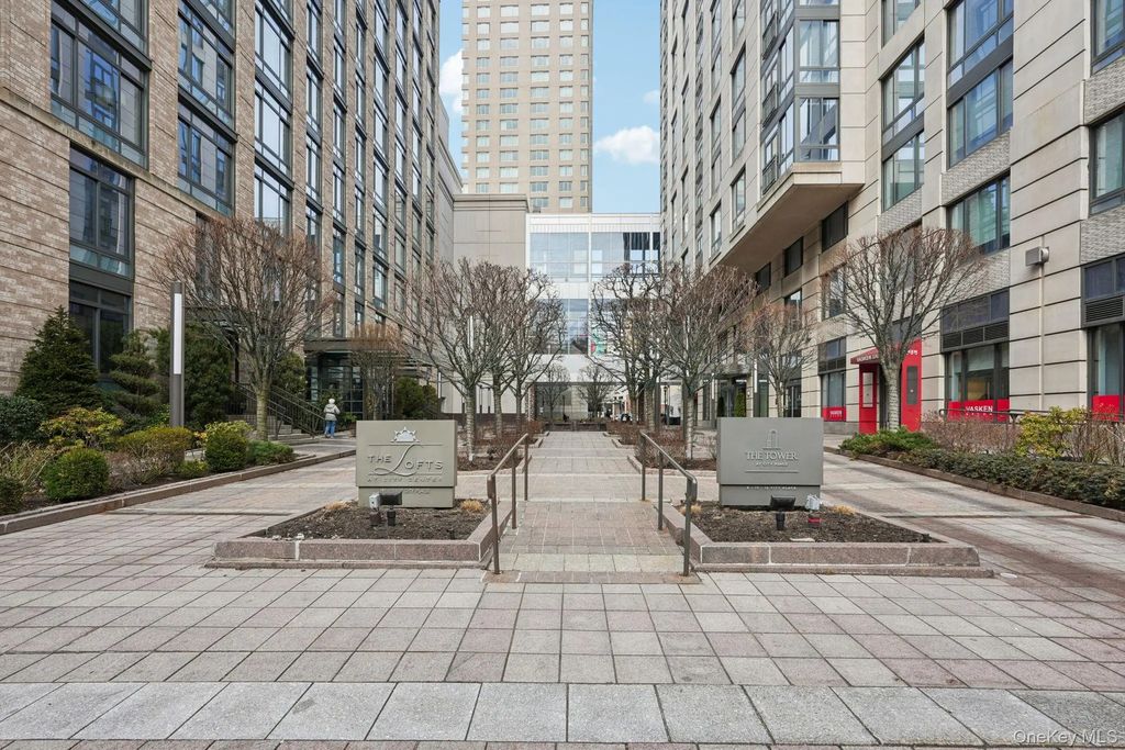 10 City Place # 3d, White Plains