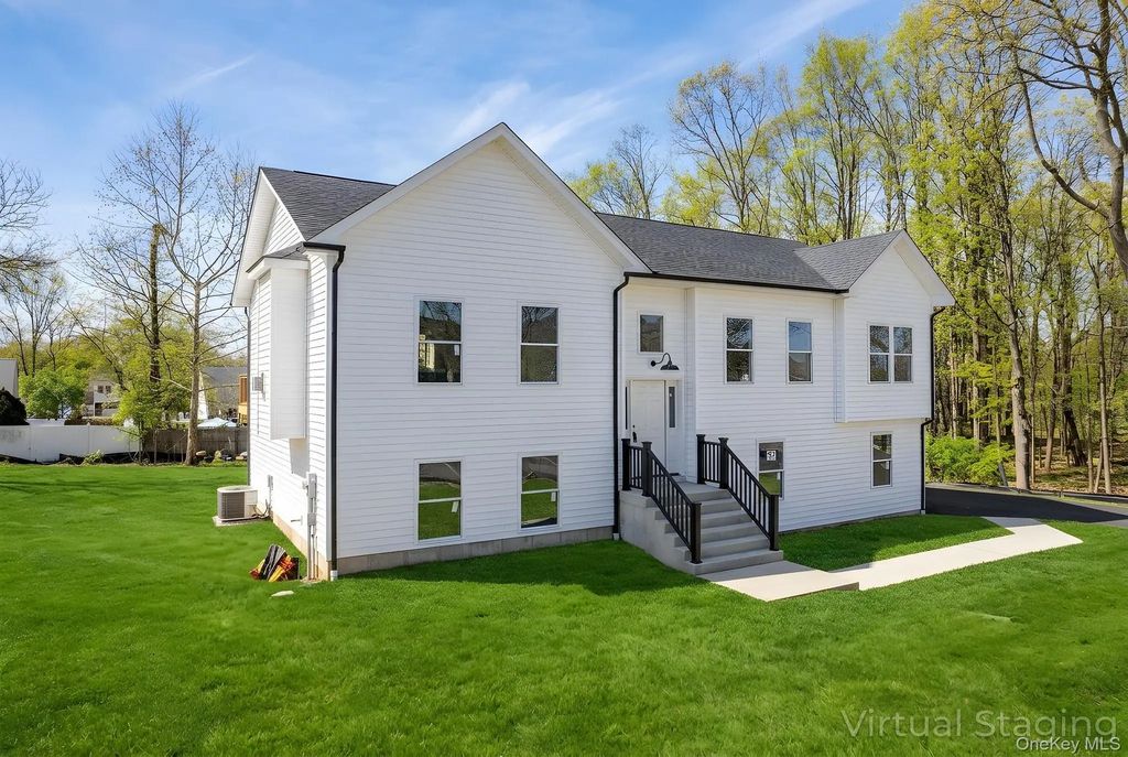 748 9w Route, Valley Cottage