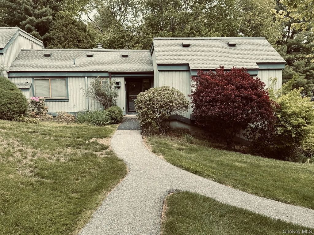 243 Heritage Hills Drive # B, Somers