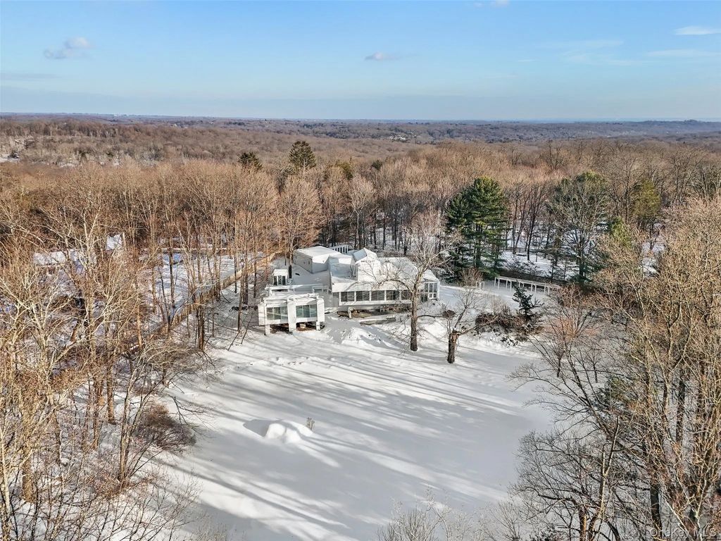 178 Hickory Kingdom Road, Bedford