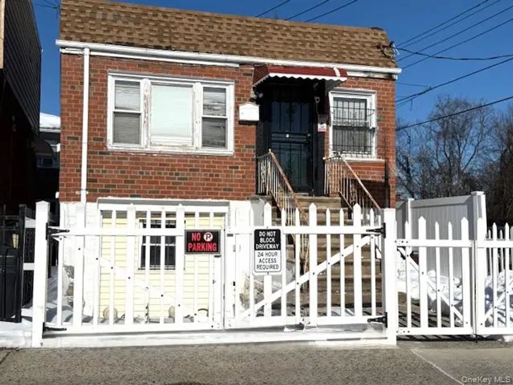 7917 Glenmore Avenue, Ozone Park