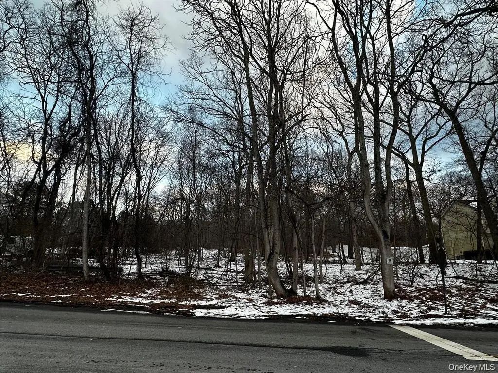 W Bartlett Road, Middle Island