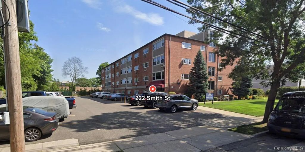 222 Smith Street # 4f, Freeport
