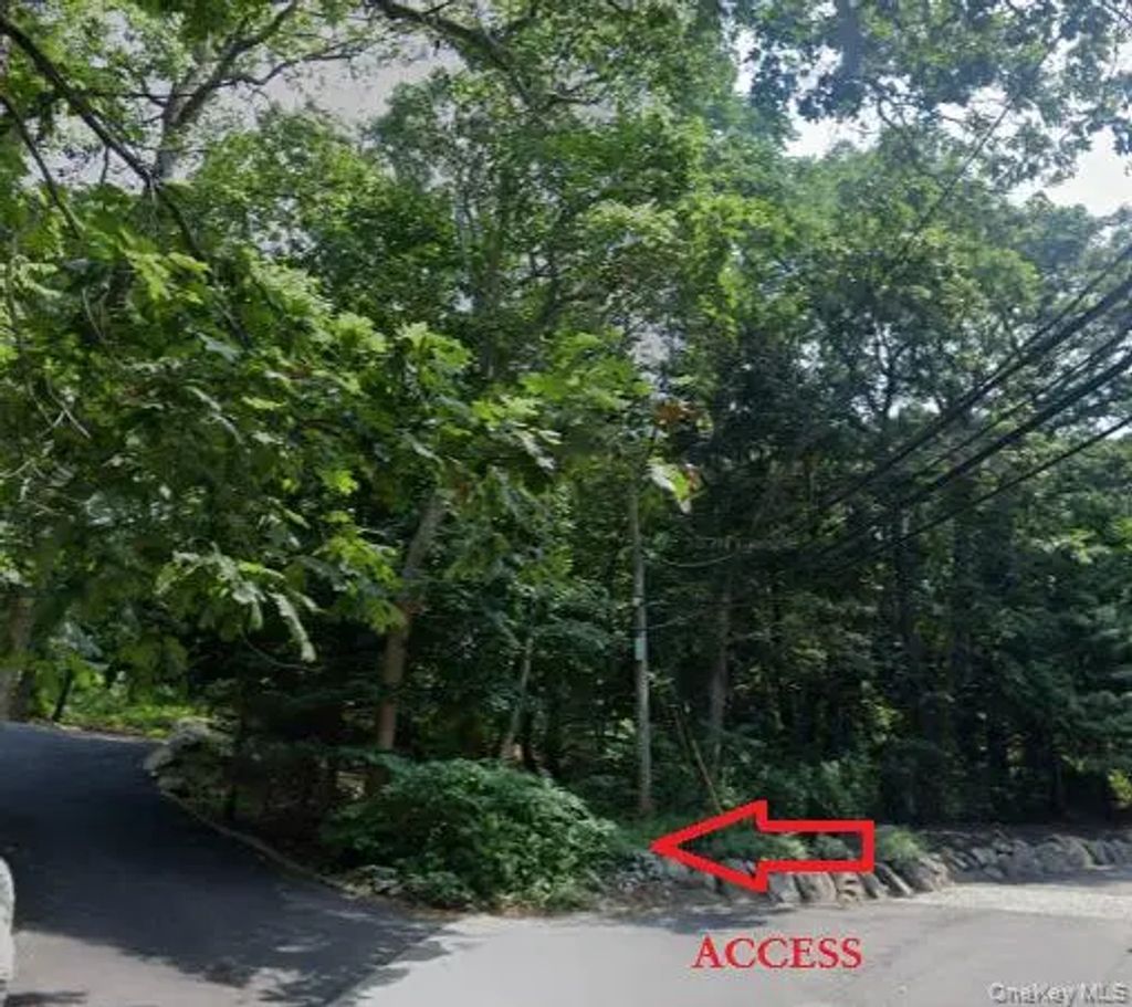 28 Rocky Hill Road, Mount Sinai